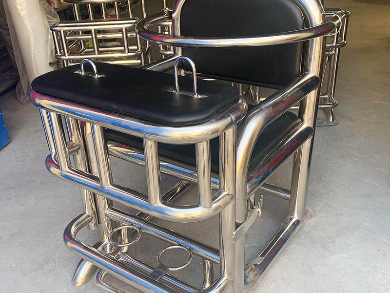 不銹鋼審訊椅商家環境展示